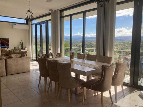 Imagen 5 de 21 de Casa En Venta - 3 Dormitorios 3 Baños - 255mts2 - Villa Del Lago