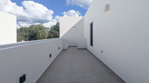 Casa En Venta En Exclusivo Desarrollo De Cholul, Merida.