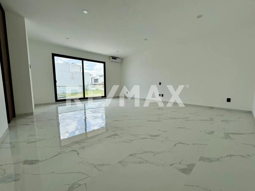 Casa En Venta En Condominio Zibatá