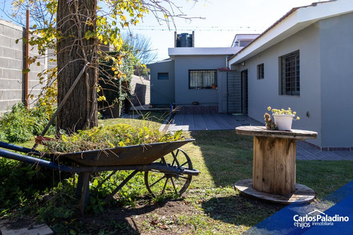 Imagen 4 de 14 de Casa Con Pileta, Mas Local Comercial Independiente