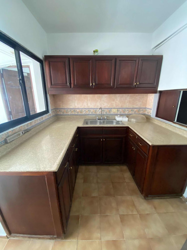 Apartamento Clásico En Alquiler En Naco Vacío