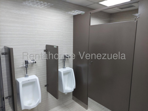 Cr. Amplia Oficina En Alquiler En Boleita Norte