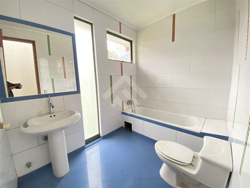Casa En Venta De 4 Dorm. En Paine