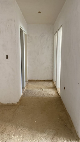 Elena Hidalgo Vende Apartamento A Estrenar ( Obra Gris La Trigaleña, Res. Asti Valencia Venezuela (solo Clientes)