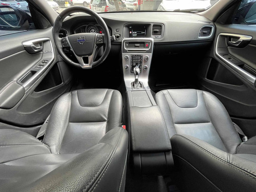 Imagem 4 de 12 de Volvo S60 2017 2.0 T4 Kinetic Drive-e