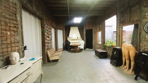 Casona Estilo Neoclasico En Barrio Concha Y Toro