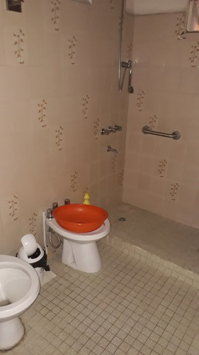 Imagen 8 de 11 de Casa Venta Isidro Casanova