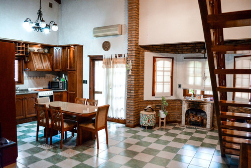 Casa En Granadero Baigorria