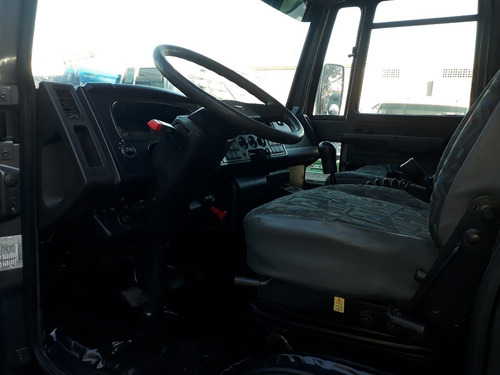 Imagem 7 de 12 de Ford Cargo 816