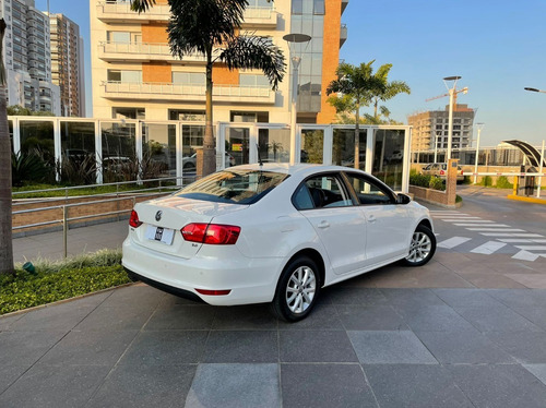 Imagem 6 de 11 de Volkswagen Jetta 2.0 Comfortline Flex 4p Tiptronic