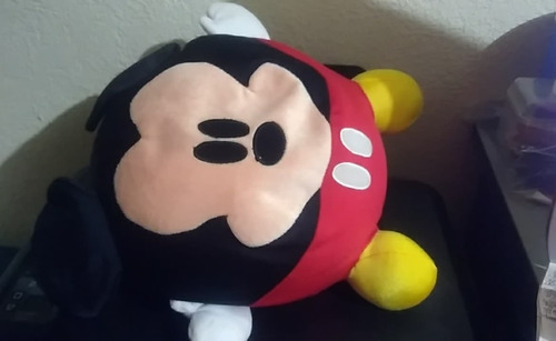Disney Parks World Mickey Soft Plush Microbead Pillow 34 Cms (Usado)