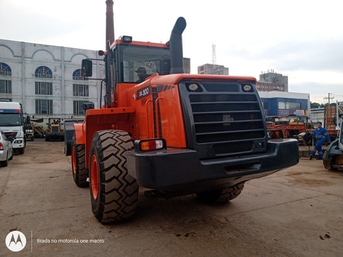 Imagem 7 de 15 de Pá Carregadeira Doosan Dl 300 2010 17.3 T. 8730 Hs Repasse
