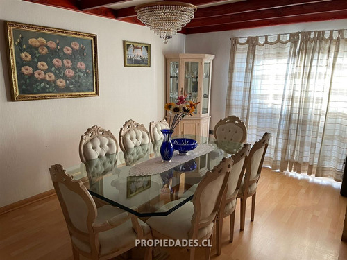 Casa En Venta De 4 Dorm. En La Florida / Sta. Amalia