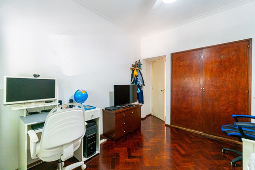 Venta ! Depto De 2 Dormitorios En Barrio Echesortu