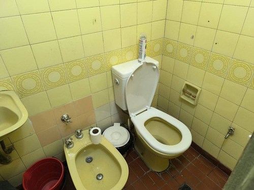 Venta Oficina/ Vivienda En Monserrat