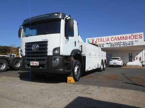 Imagem 2 de 15 de Volkswagen 31.330 / 31.390 / 31.320 2017 Guincho