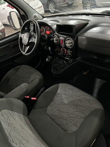 Fiat Doblo 1.8 16v Essence 7l Flex 5p 5 marchas