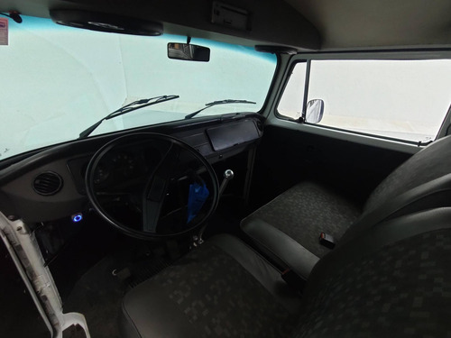 Imagem 6 de 6 de Volkswagen Kombi 1.6 Luxo 8v Gasolina 3p Manual