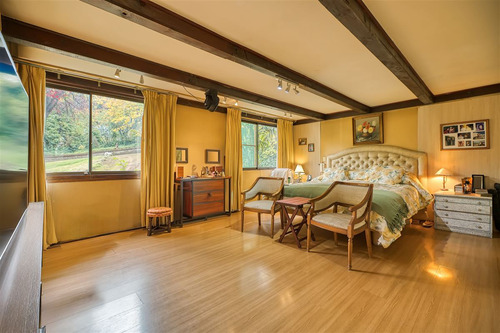 Casa En Venta De 5 Dorm. En Lo Barnechea