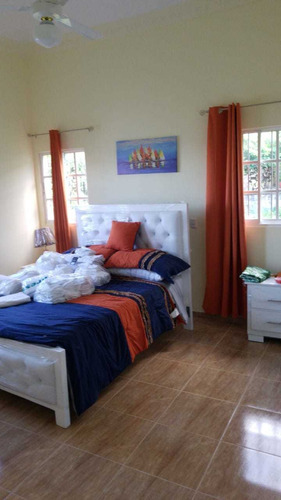 Imagen 9 de 14 de Se Vende Casa De 4 Habitaciones