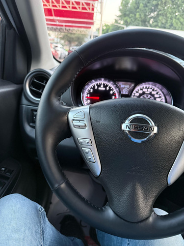 Nissan Versa 1.6 Advance At