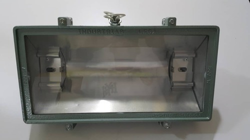 Imagen 1 de 1 de Refletor De Empresas O Casa Voltaje 1500w Material Hierro