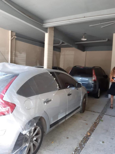 Imagen 3 de 3 de Cochera Doble 28 Mts - Villa Urquiza