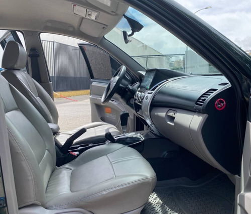 Mitsubishi Montero Sport 2015