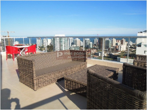 Apartamento En Venta, Mansa, Punta Del Este, 3 Dormitorios.- Ref: 7376