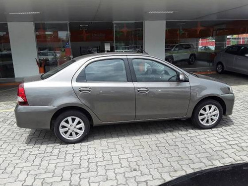 Toyota Etios 1.5 X Plus Sedan 16v Flex 4p Automático