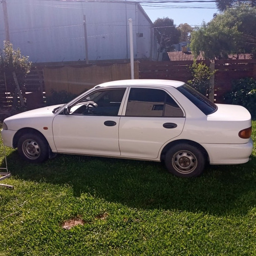 Mitsubishi Lancer 1.3