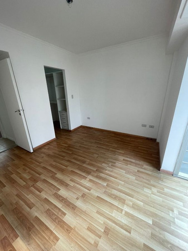 Imagen 12 de 23 de Departamento En Venta De 3 Ambientes En Lomas De Zamora