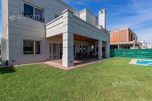 Imagen 11 de 30 de Casa En Venta En Barrio Puertos De Escobar - Maroto Propiedades