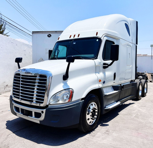 Tractocamion Freightliner Cascadia 125 Año 2015