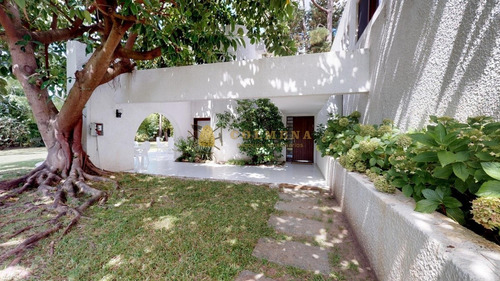 Casa En Lugano - Consulte!!!!!!- Ref: 2749
