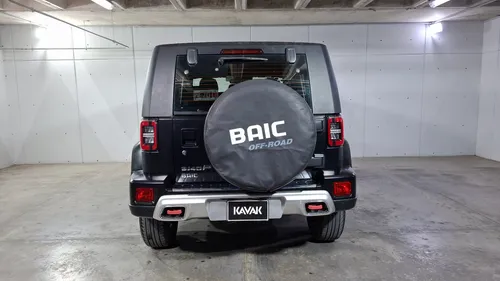 BAIC BJ40 2.0 PLUS AUTO 4WD
