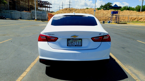 Imagen 5 de 12 de Chevrolet Malibu Hybrid