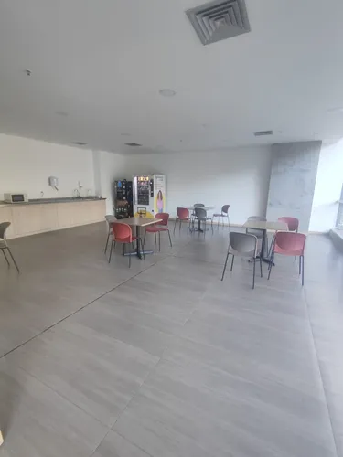 Oficina En Arriendo En El Poblado. Cod A21650