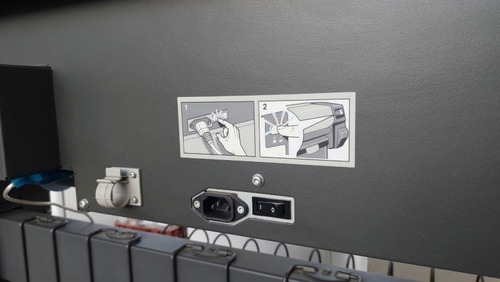 Impressora Plotter Hp Designjet 1055cm Colorida Não Enviamos (Usado)
