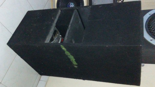 Imagen 2 de 2 de Cajon De Sonido Para Carro Con 2 Wofer 12 Pulgadas