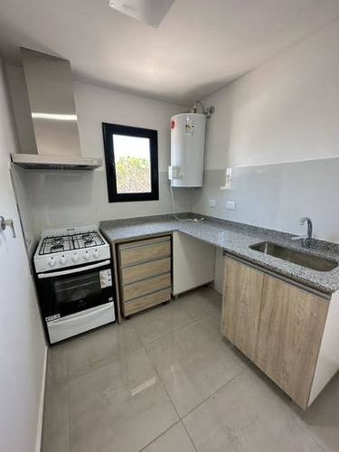 Venta - Hermoso Depto 2 Ambientes A Estrenar Con Cochera