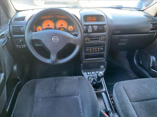 Imagem 6 de 6 de Chevrolet Astra 2.0 Mpfi Advantage 8v Flex 4p Manual