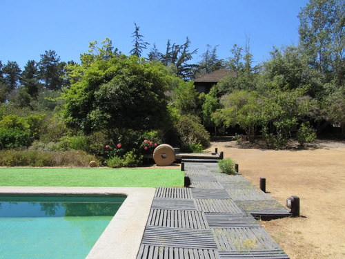 Alta Plusvalía, Terreno Con Piscina, Quincho, Pozo, Riego
