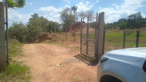 Imagem 12 de 13 de Sítio 6,5 Alqueires, Rica Em Água Com Lago, Casa Sede Com 90m2, 2 Dormitórios, Sítio Ótimo Para Pecuária, Ótima Localização - St00153 - 70457381