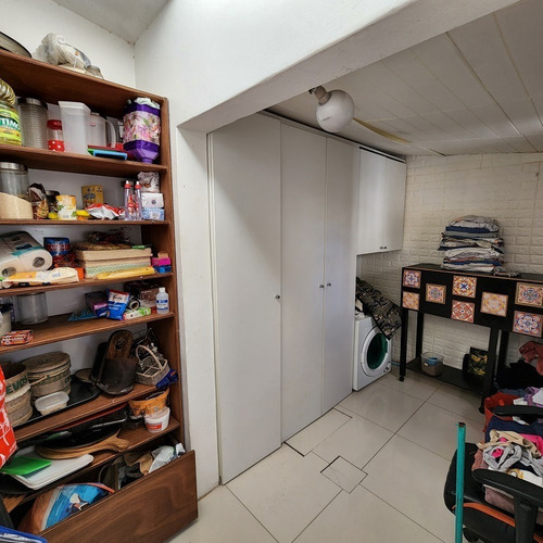 Imagen 15 de 21 de Venta Casa Malvin 4 Dormitorios (uno En Suite) Más 2 Baños Y Garaje Para 2 Autos.