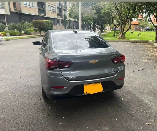 Chevrolet Onix 1.0T Premier Sedan At