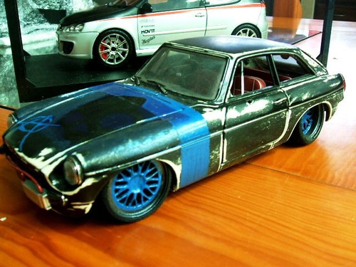 1969 Mgb Gt Modificado Tuning Rat 1/18 Universal Hobbies (Usado)