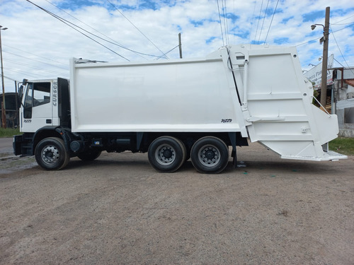 Camión Compactador Marca Iveco