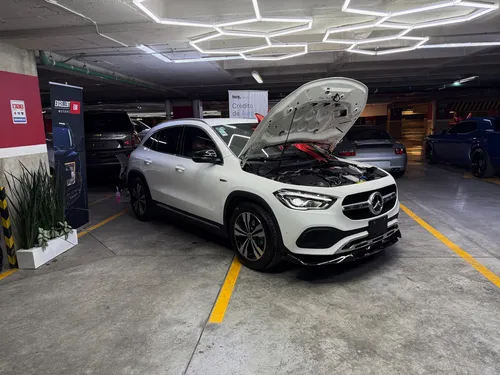 Mercedes-Benz Clase GLA 1.6 200 Cgi At