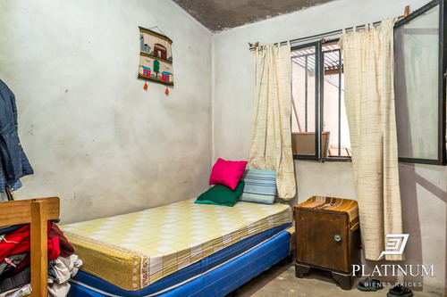 Casa En Venta De 7 Dormitorios C/ Cochera En Limache